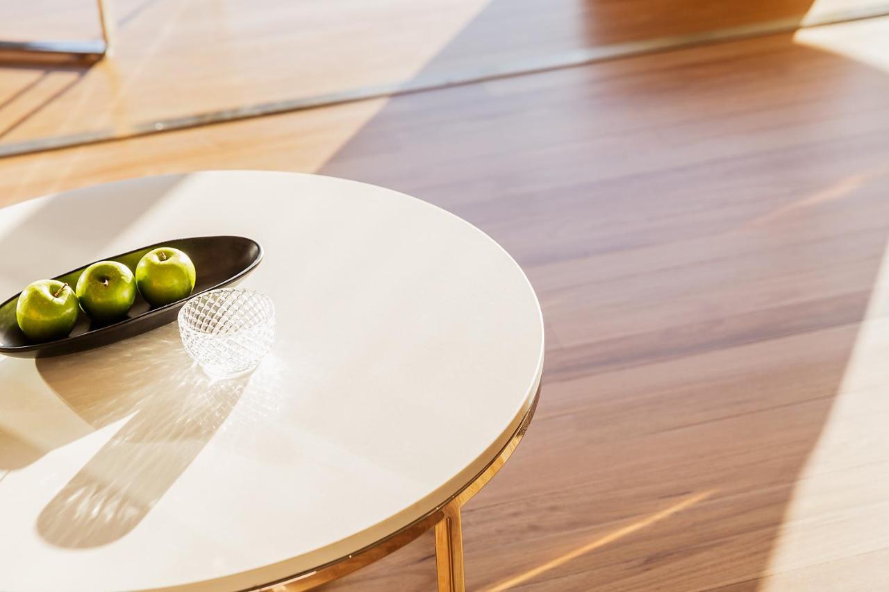 เฟรเซอร์ สวีท ซิดนีย์ Aparthotel ภายนอก รูปภาพ A table with a melamine tabletop