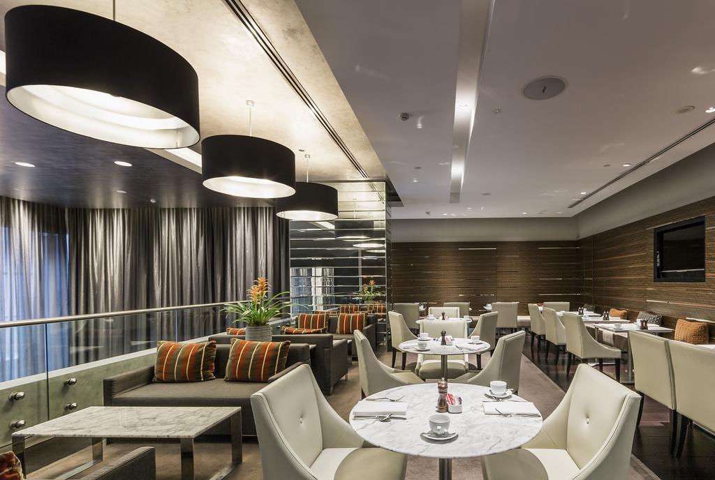 เฟรเซอร์ สวีท ซิดนีย์ Aparthotel ภายนอก รูปภาพ The lounge at London Heathrow Airport