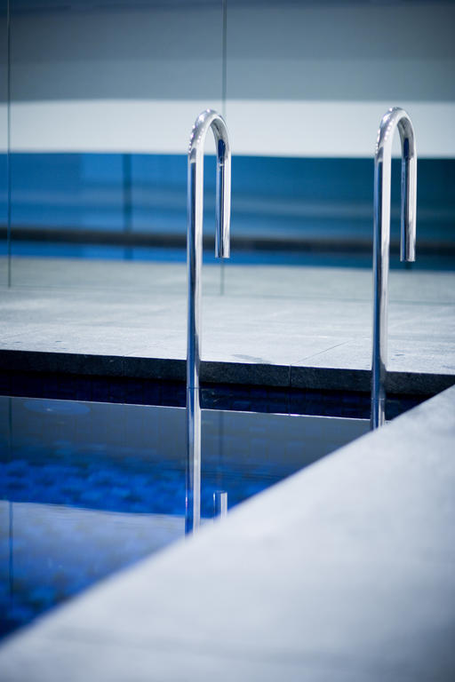 เฟรเซอร์ สวีท ซิดนีย์ Aparthotel ภายนอก รูปภาพ A close-up of the glass floor